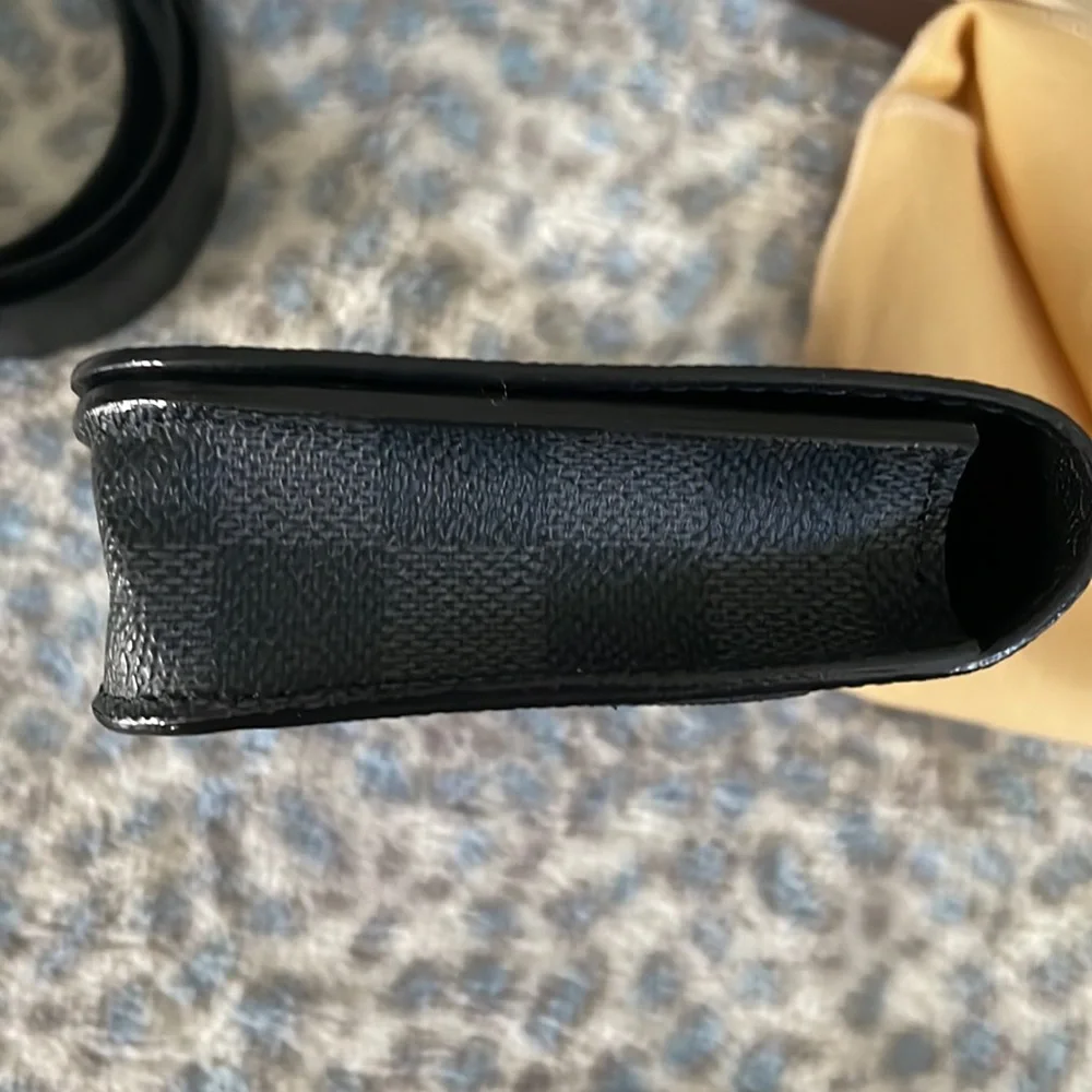 Louis Vuitton Graphite belt bag - Picture 14 of 16